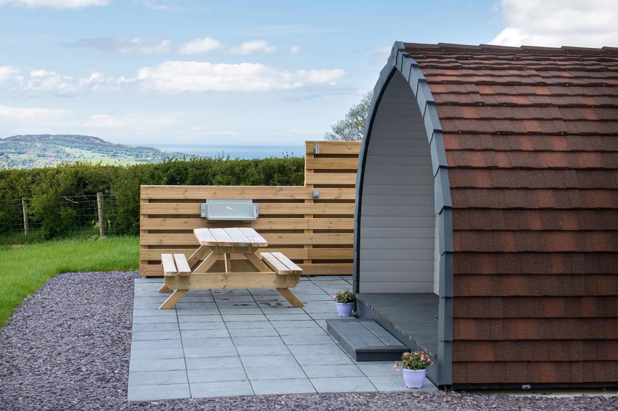 Waenfechan Glamping With Hot Tubs Колвин Бэй Экстерьер фото